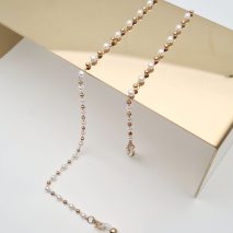 ŁAŃCUSZEK DO OKULARÓW- BIŻUTERIA DO OKULARÓW Biało-złote perełki