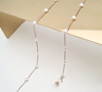 ŁAŃCUSZEK DO OKULARÓW- BIŻUTERIA DO OKULARÓW serduszka perełki