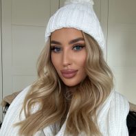 Komplet Czapka z Pomponem i Szalik damski KIM Kolor Biały Śmietanowy komplet czapka i szalik damski biały